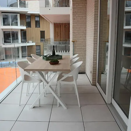 Scorpio B0404 With Frontal Sea View Apartment Nieuwpoort